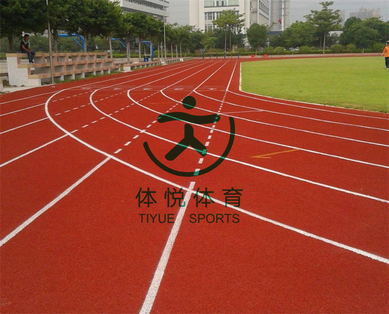 球場施工問題-為什么室外體育塑膠場地材料會出現脫膠的現象？